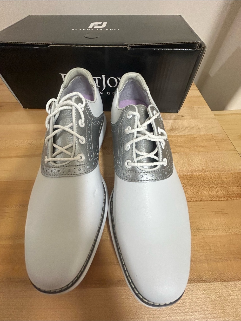 Brand new FootJoy Traditions Blucher Golf Shoes Woman’s Sz 9 - Picture 4 of 5